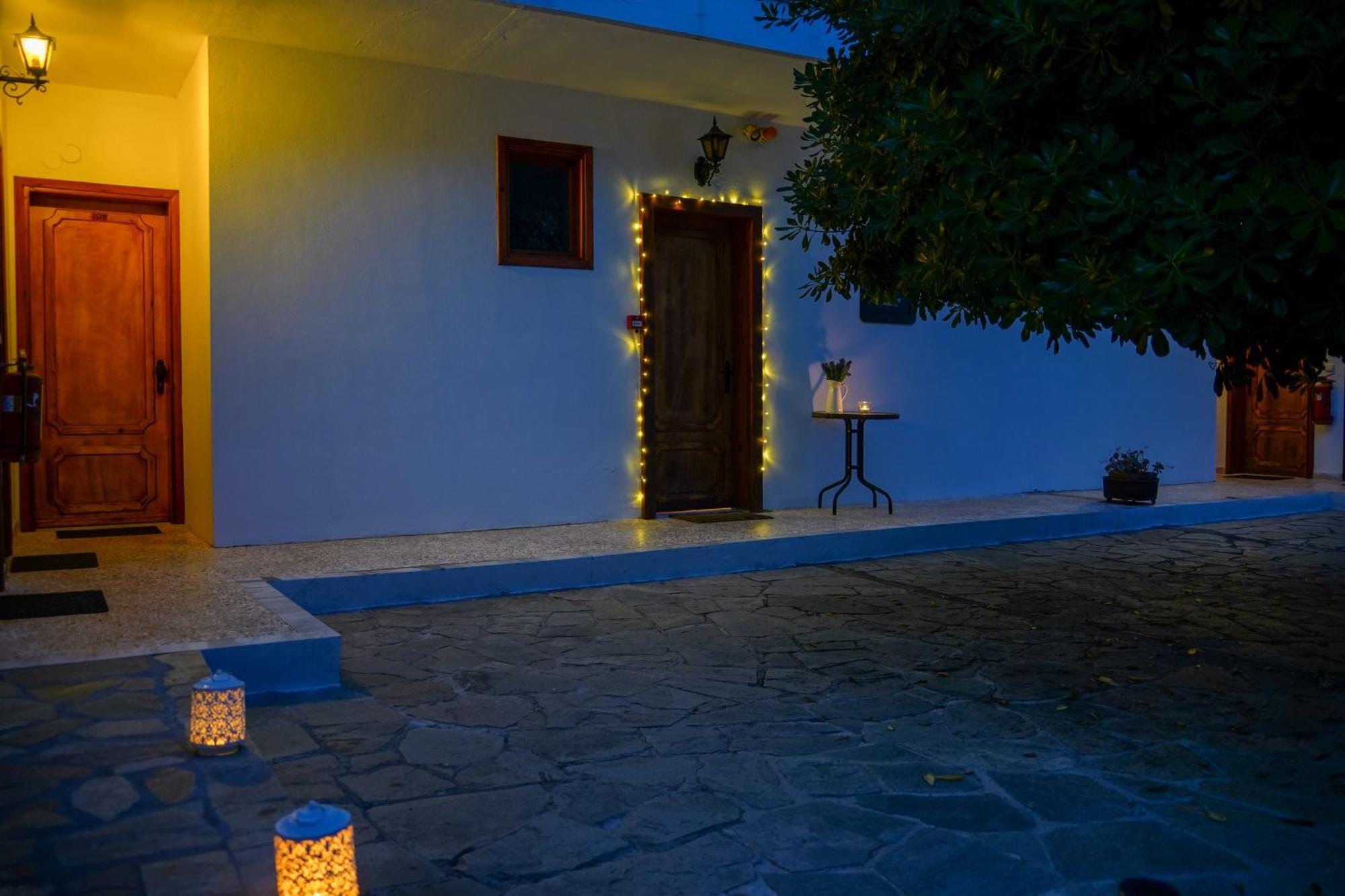 Irida Rooms 'N' Pool Paralía Panteleímonos Eksteriør bilde