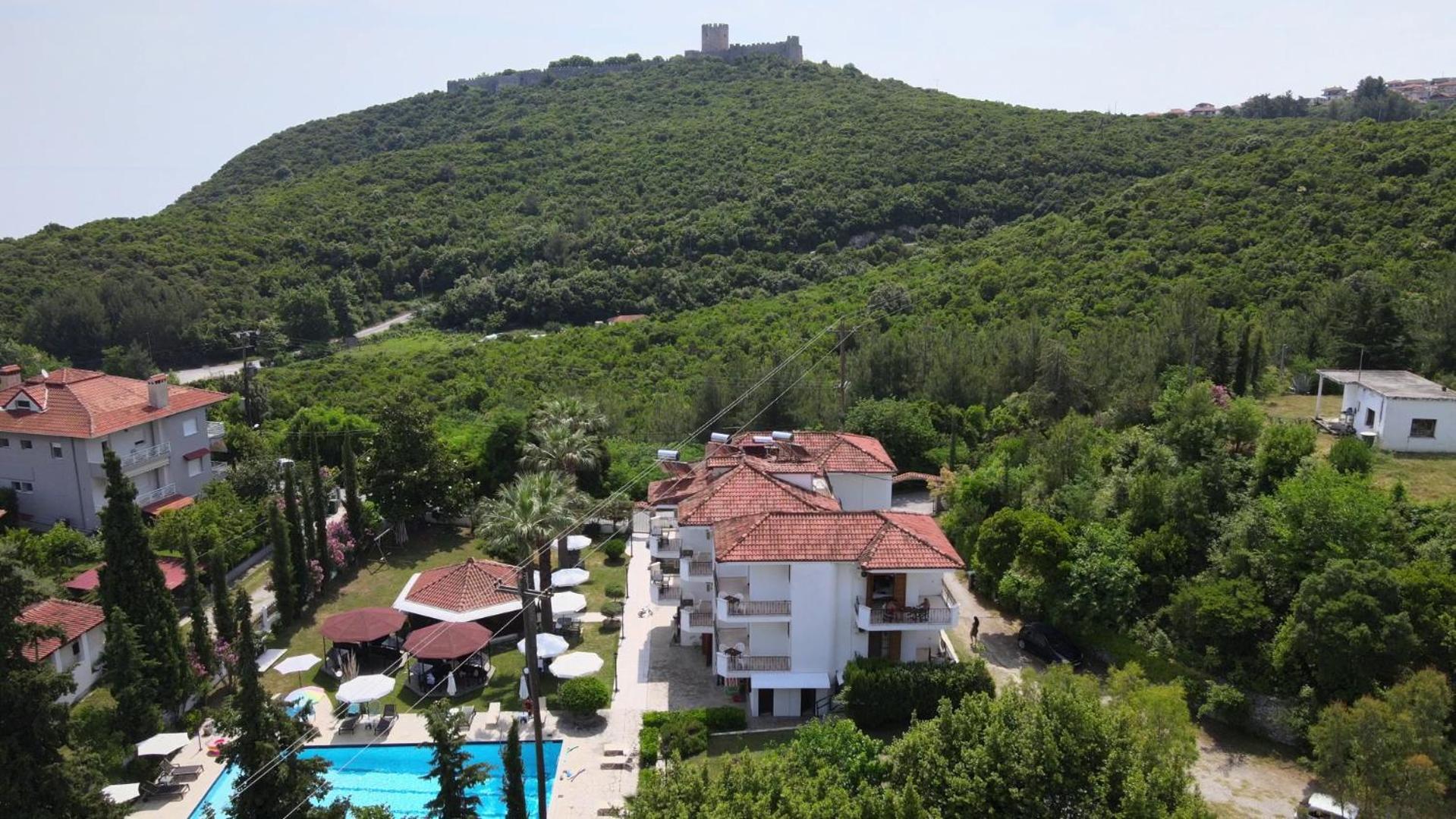 Irida Rooms 'N' Pool Paralía Panteleímonos Eksteriør bilde