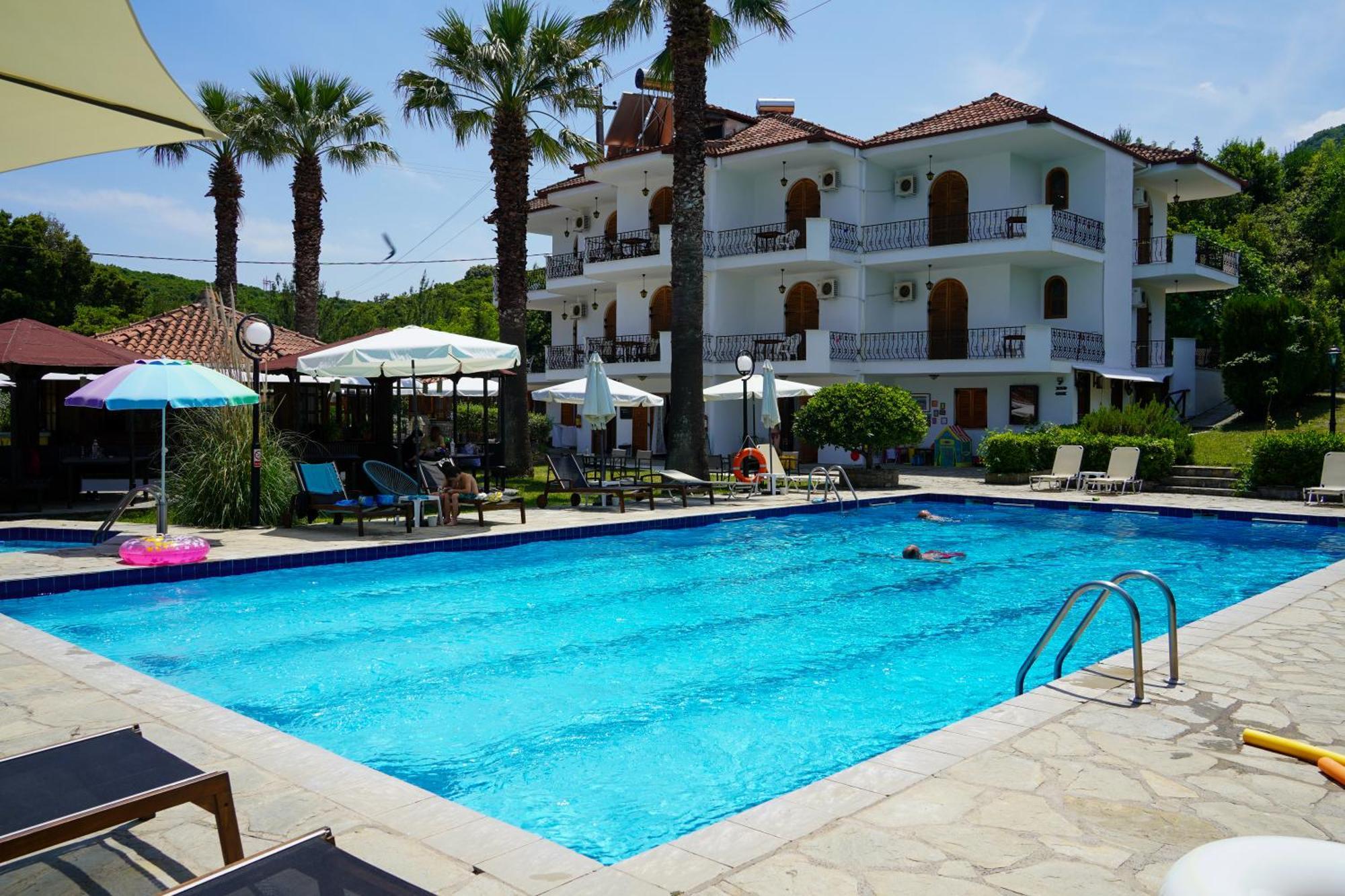 Irida Rooms 'N' Pool Paralía Panteleímonos Eksteriør bilde
